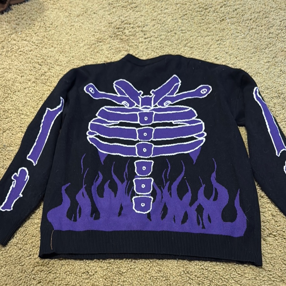 Naruto Black/Purple Sweater size large - Picture 3 of 3